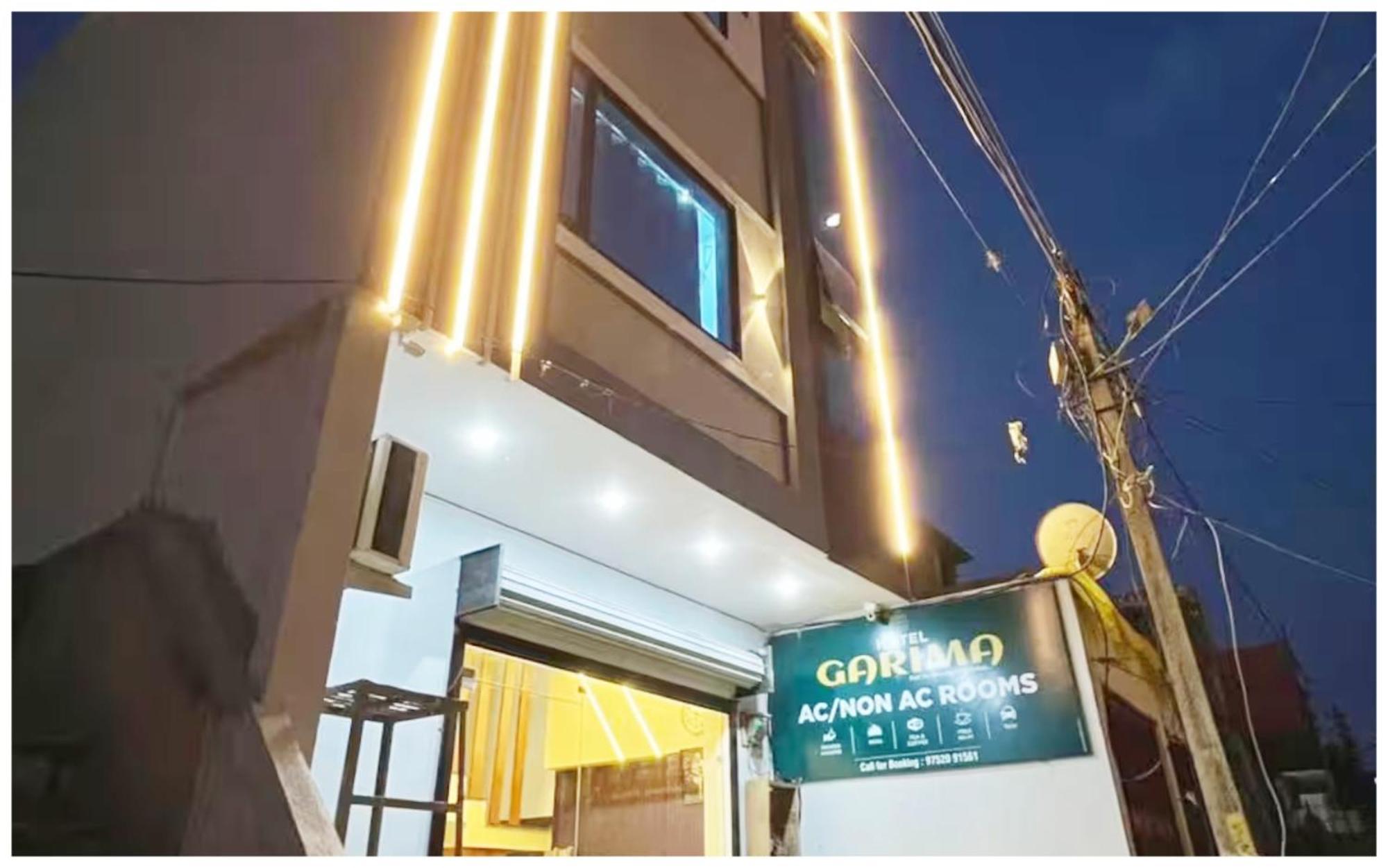 Premium Hotel Ujjain - G A R I M A - Near Mahakal Temple And Rivar - Railway Station - Hygiene & Spacious Room - With Wifi- And Parking Facilities - Best Hotel In Ujjain Dış mekan fotoğraf