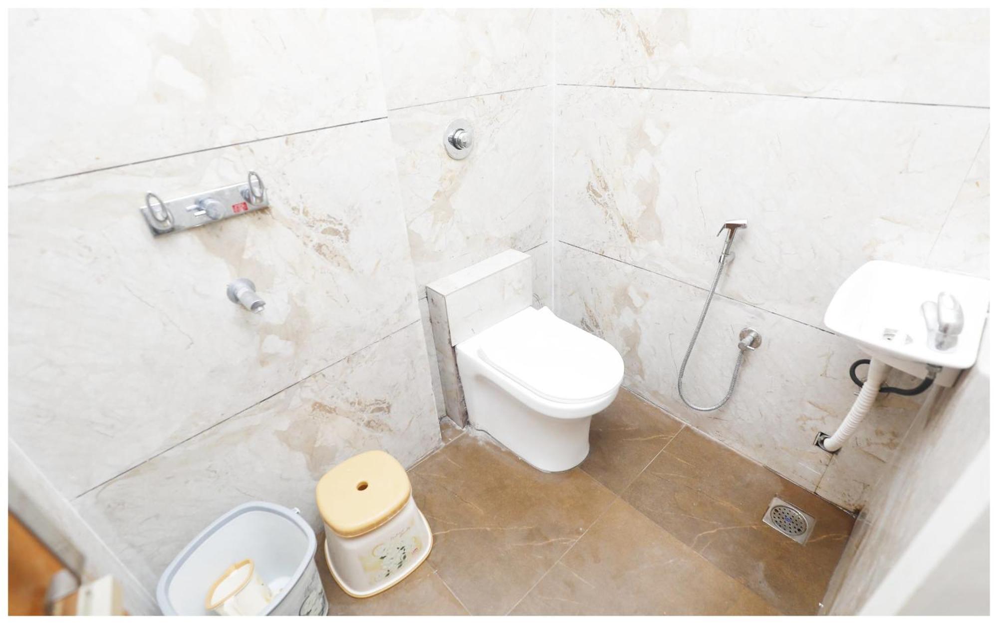 Premium Hotel Ujjain - G A R I M A - Near Mahakal Temple And Rivar - Railway Station - Hygiene & Spacious Room - With Wifi- And Parking Facilities - Best Hotel In Ujjain Dış mekan fotoğraf